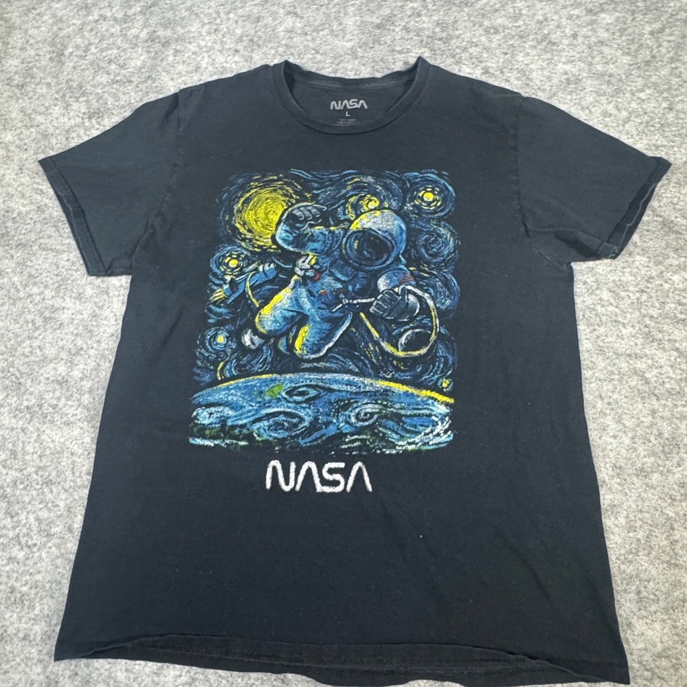 NASA Starry Night Astronaut Graphic T-Shirt Mens Large Black Cotton Space Art